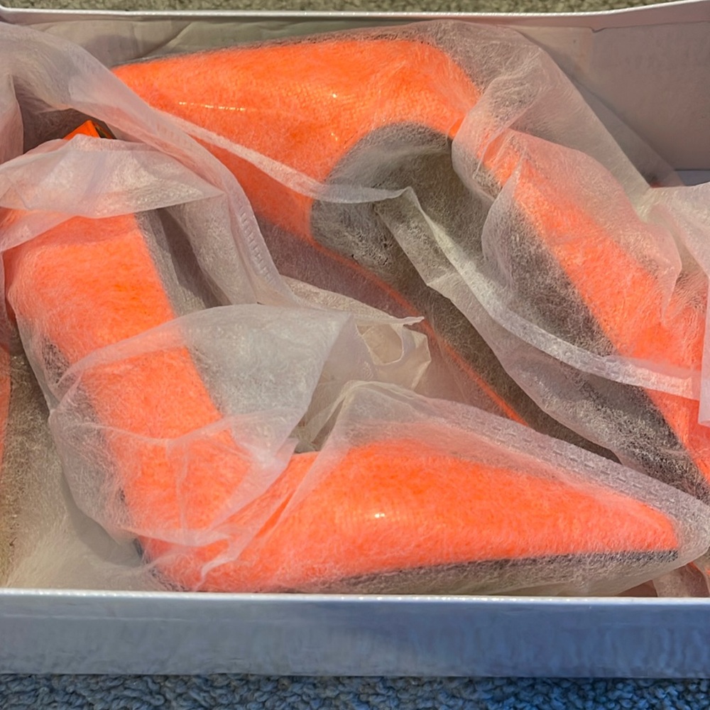 Neon orange size 6 heels